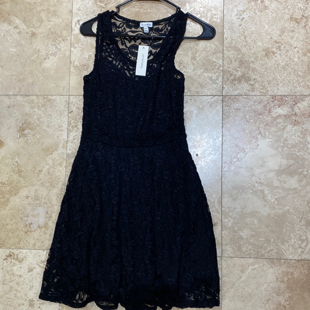 Francesca’s black dress